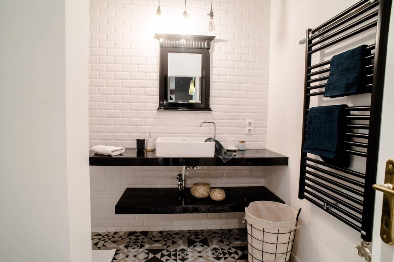 Stunning New Central Home Near Basilica Budapest Ngoại thất bức ảnh